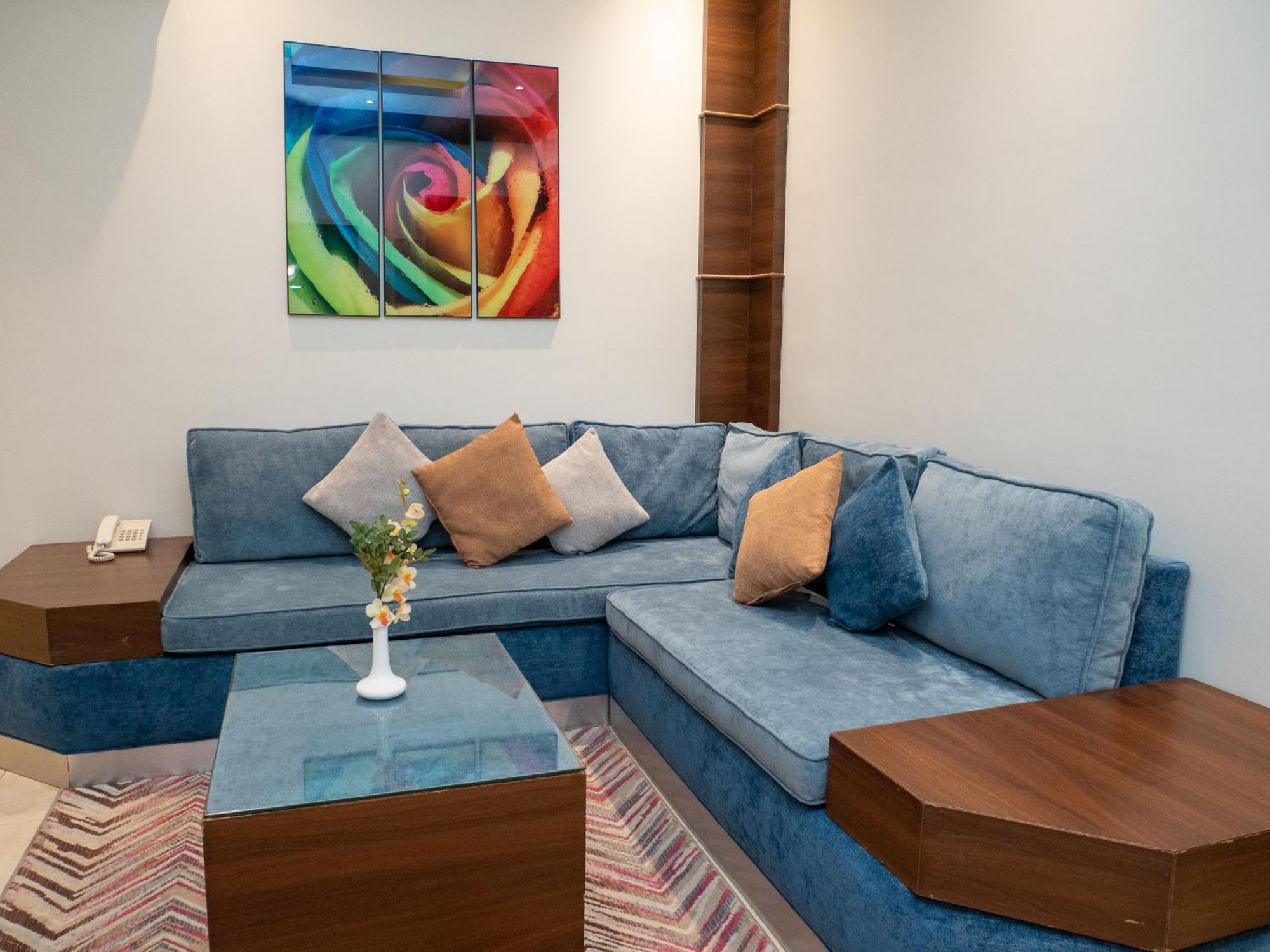 Innyar Hotel Riyad Extérieur photo