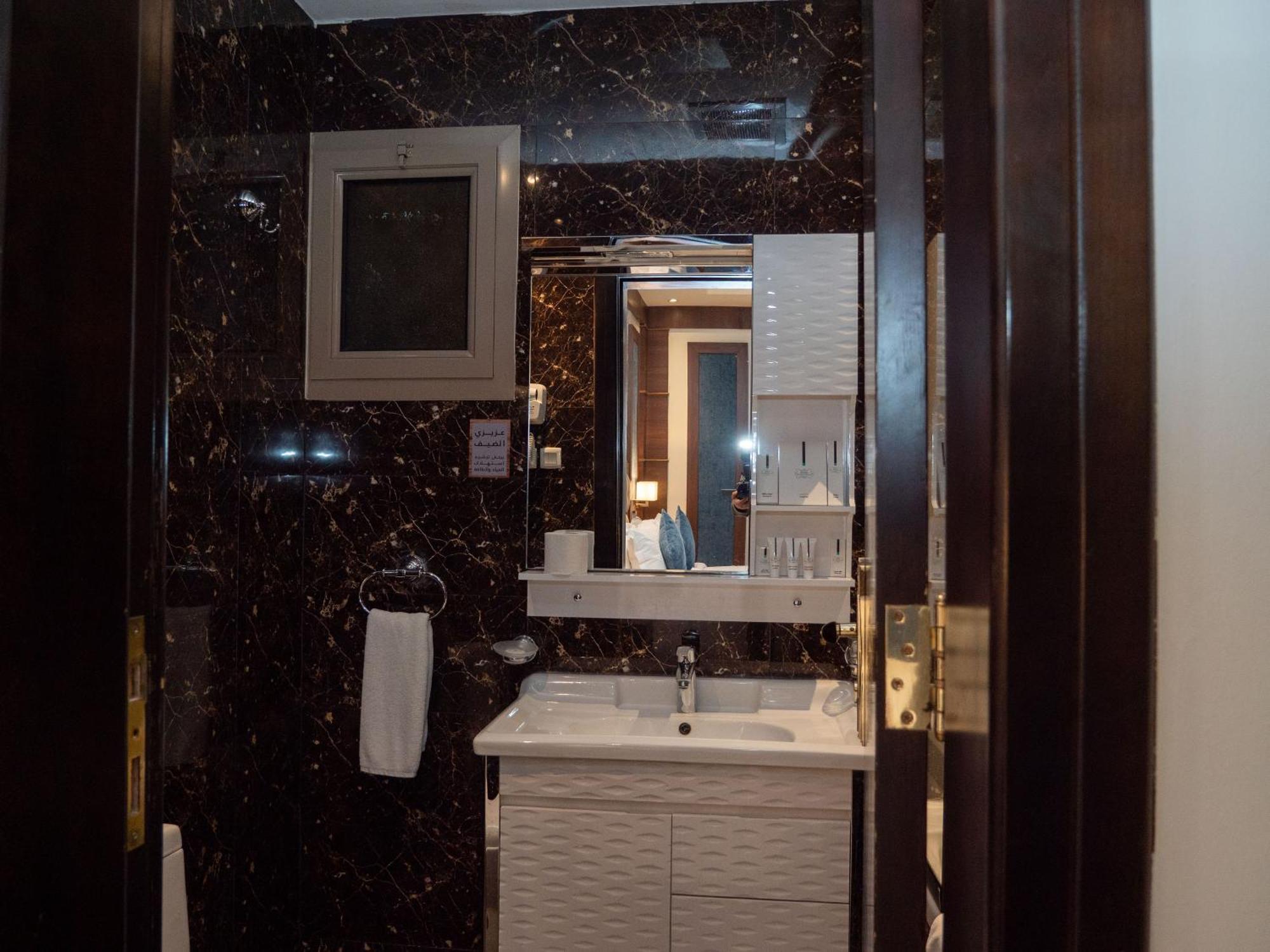 Innyar Hotel Riyad Extérieur photo