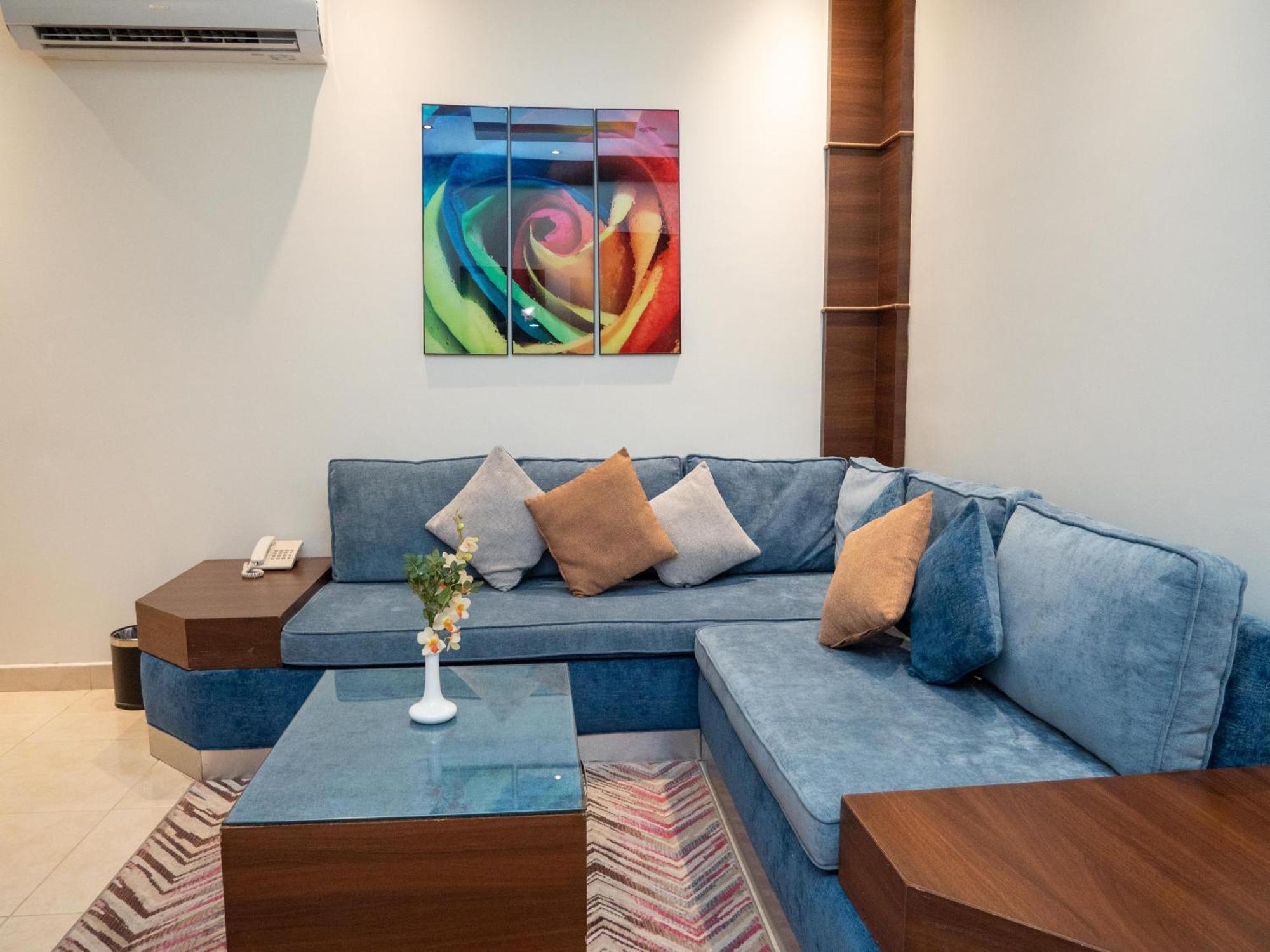 Innyar Hotel Riyad Extérieur photo